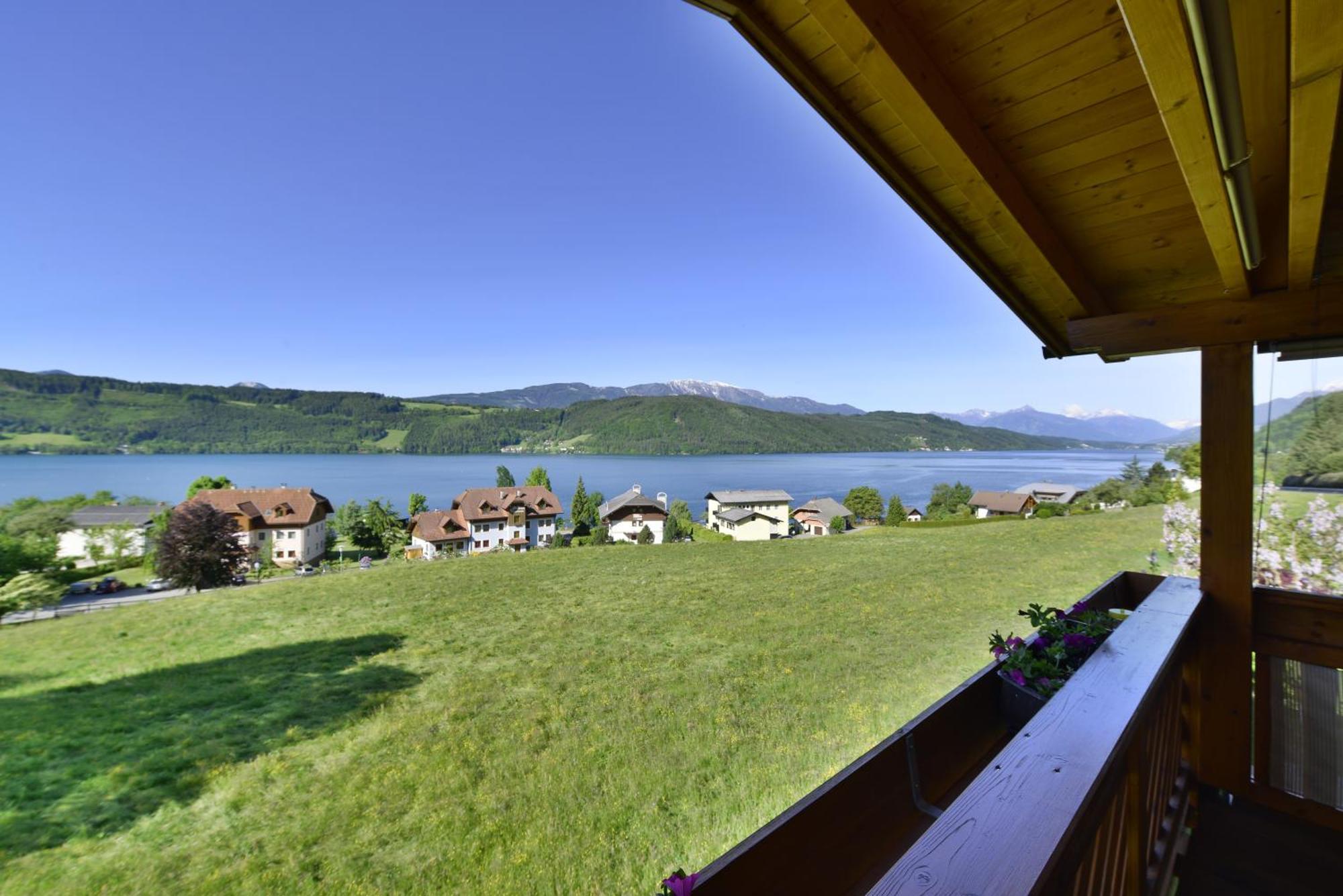 Haus Nowak Ferienwohnungen มิลชตัทท์ ภายนอก รูปภาพ