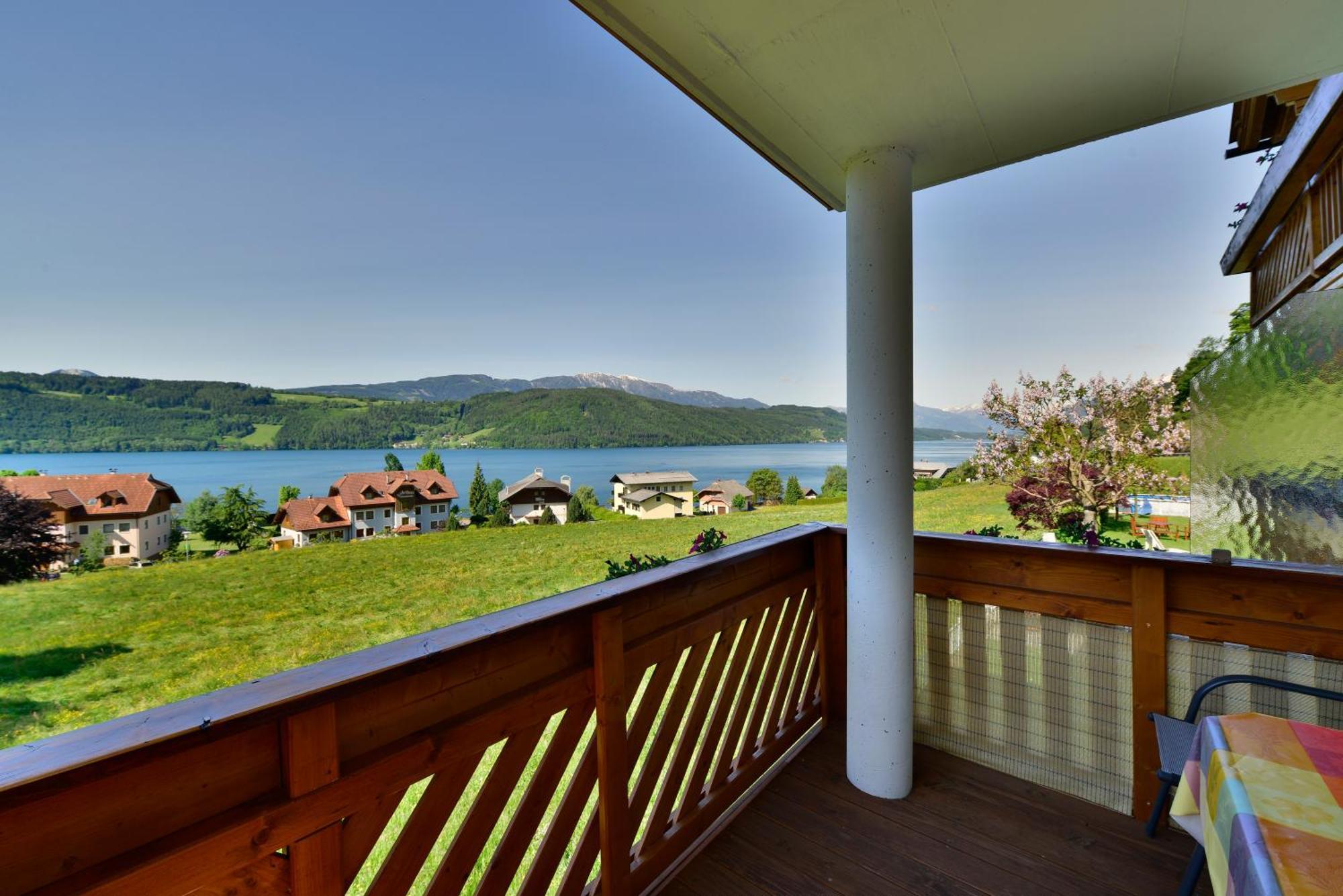 Haus Nowak Ferienwohnungen มิลชตัทท์ ภายนอก รูปภาพ