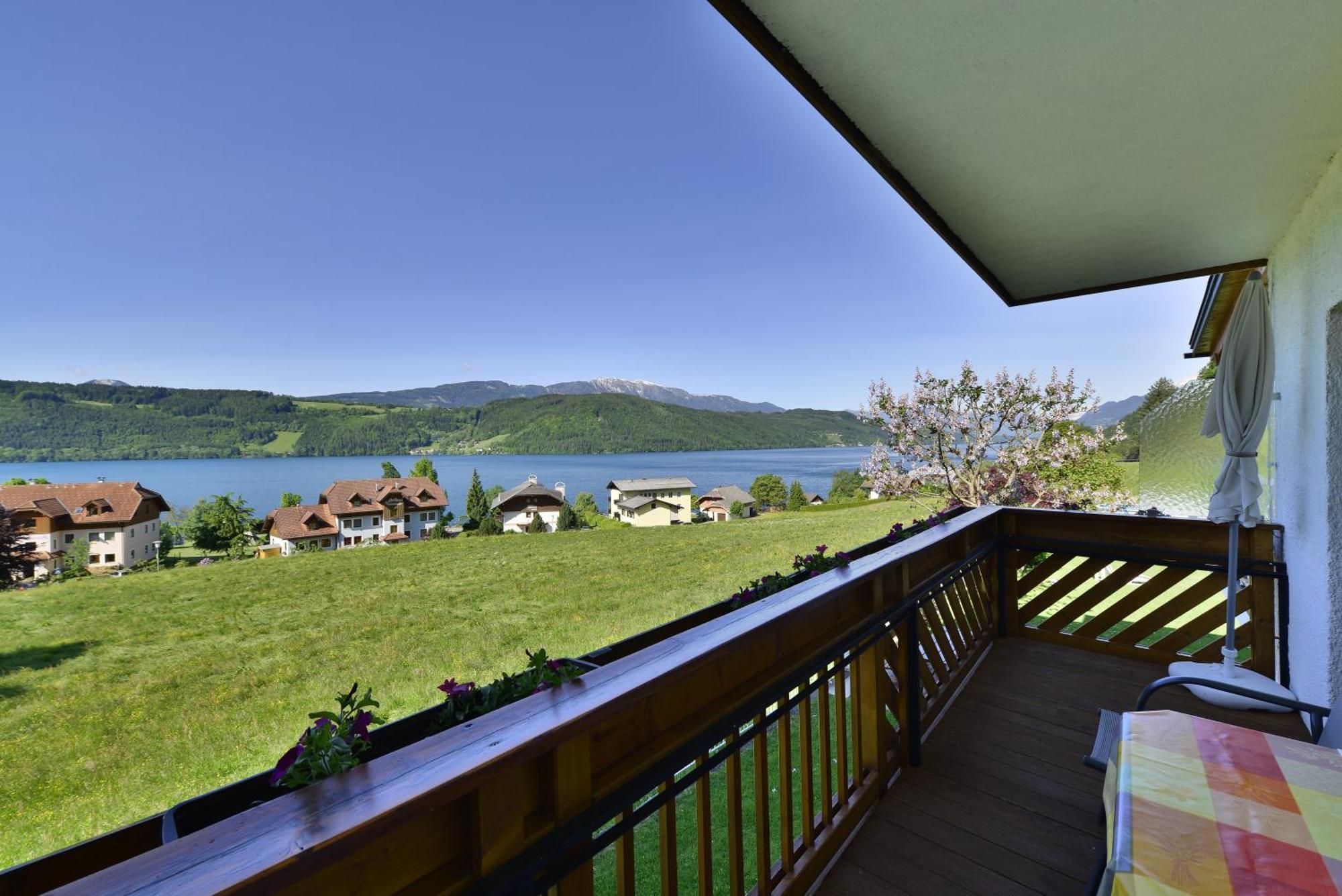 Haus Nowak Ferienwohnungen มิลชตัทท์ ภายนอก รูปภาพ